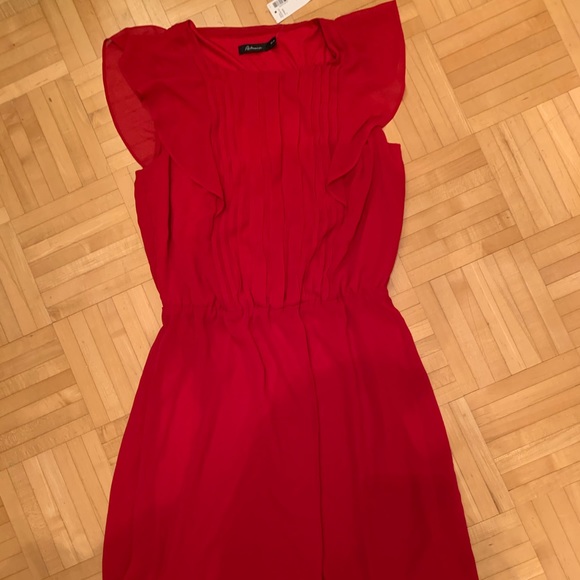 Red dress - Picture 3 of 3